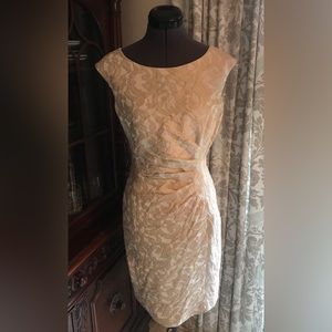 Lauren Ralph Lauren size 6 Cream and Pale Gold Textured Print Dress.